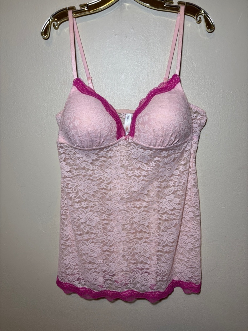 Gilligan & O'Malley Light Pink Lace Chemise with Magenta Trim